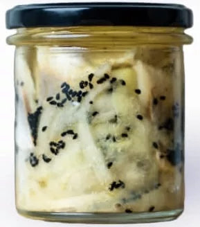 *PRZYSTAŃ RYBACKA Opiekane śledzie w delikatnej zalewie octowej (słoik) 520 g (250 g)