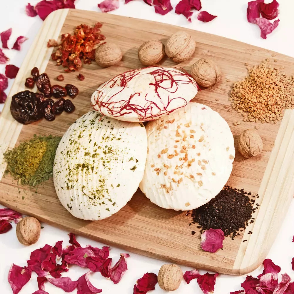 *SZAMRETO Ser koryciński z suszonymi pomidorami, bazylią i czosnkiem (250 g)